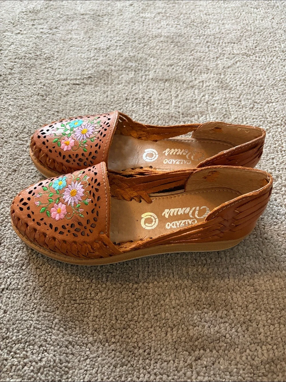N/A tan leather